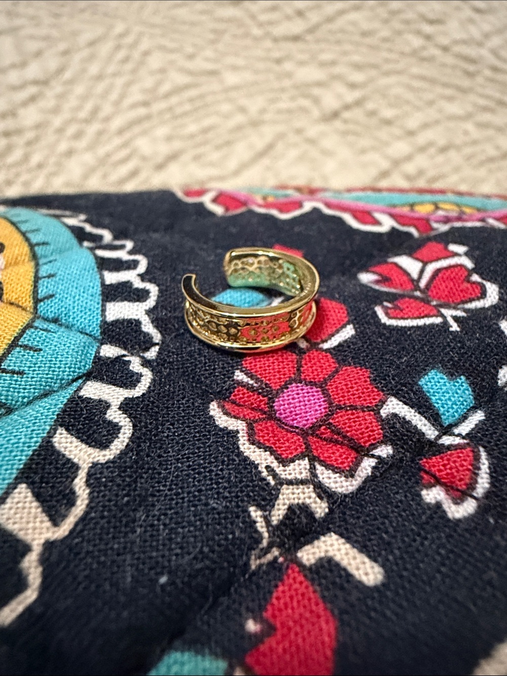 Gold Ear Cuff - Women Jewelry (NWOT)
